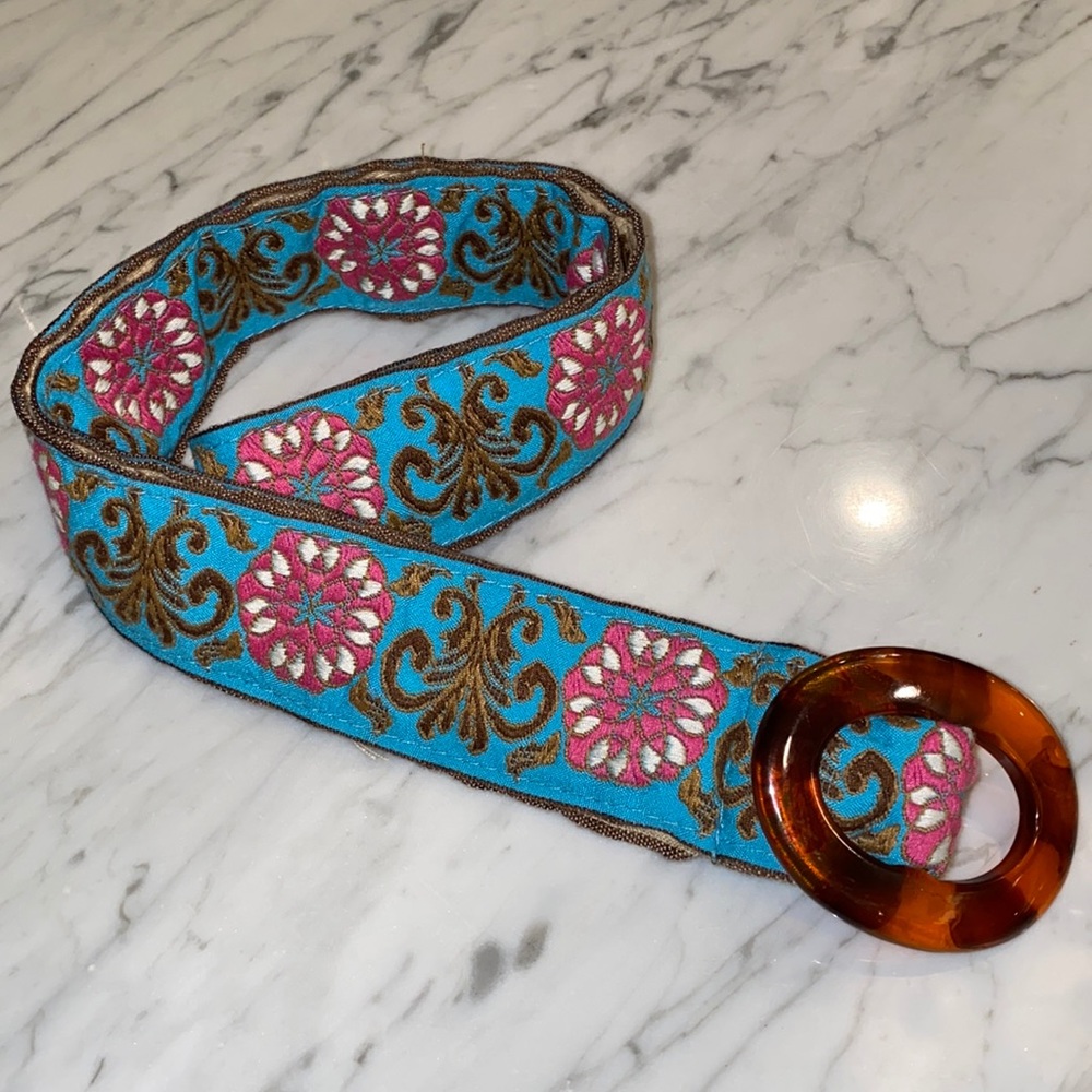 Nantucket style reversible belt w/ tortoise buckle